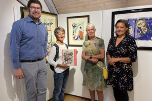 3000. Besucherin in Miróausstellung