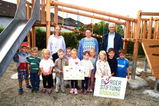 Übergabe beim Kindergarten