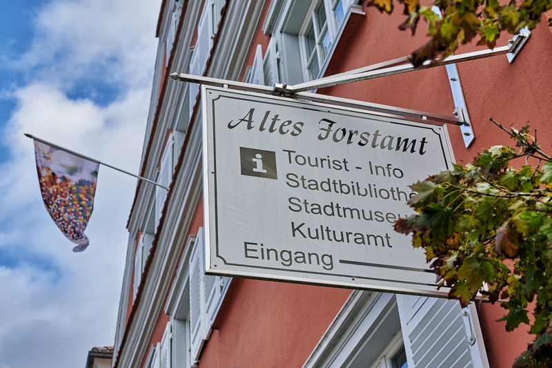 "Altes Forsamt" - Schild am Gebäude 